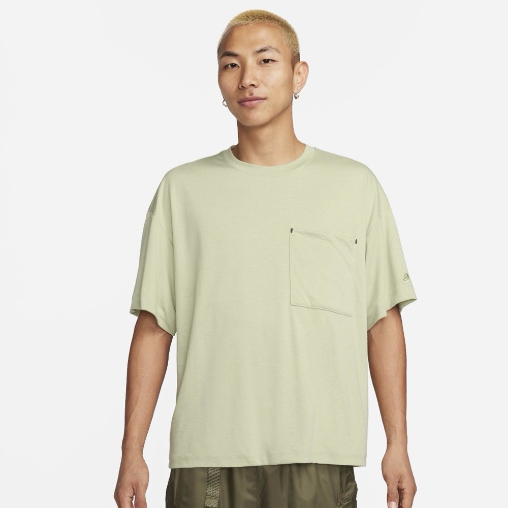 NikeDri-Fit Short-Sleeve Tech Pack T-Shirt 'Olive Aura'